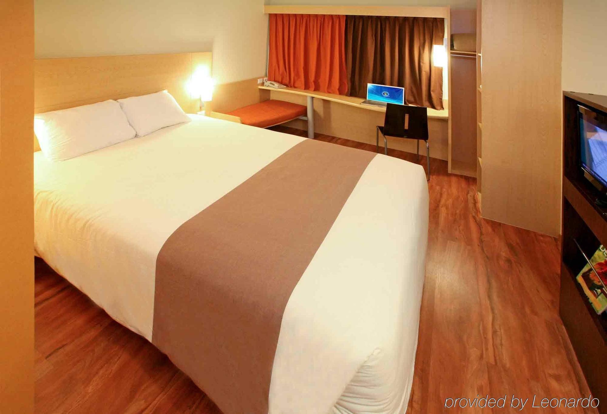 Ibis Aguascalientes Norte Bagian luar foto